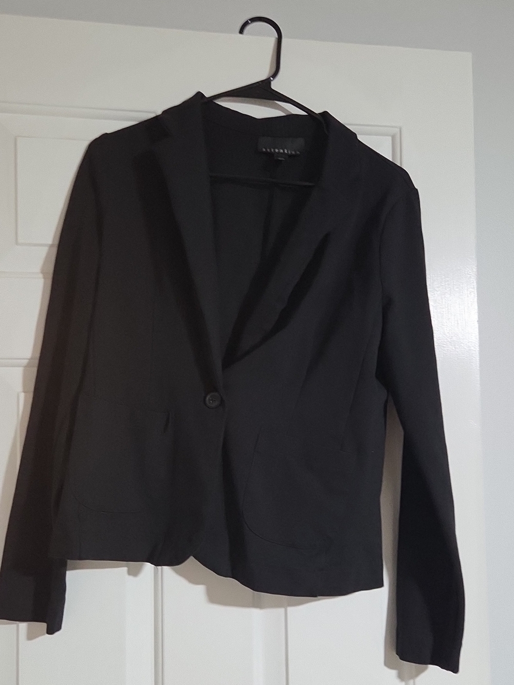 attention Black Single-Button Women's Blazer